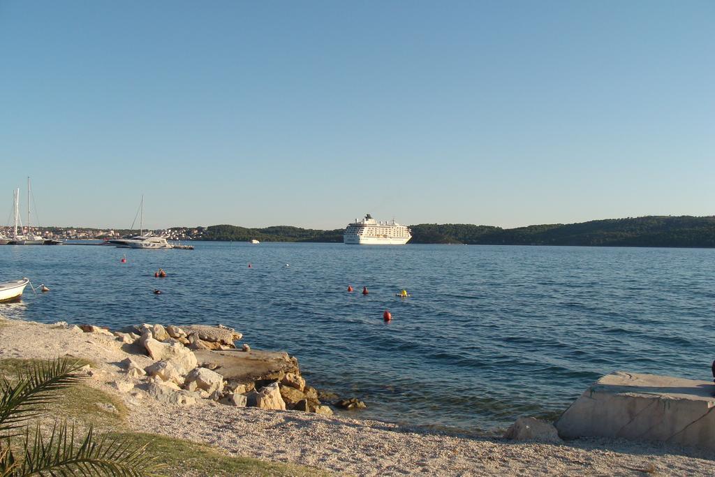 Apartment Nives Trogir Ngoại thất bức ảnh