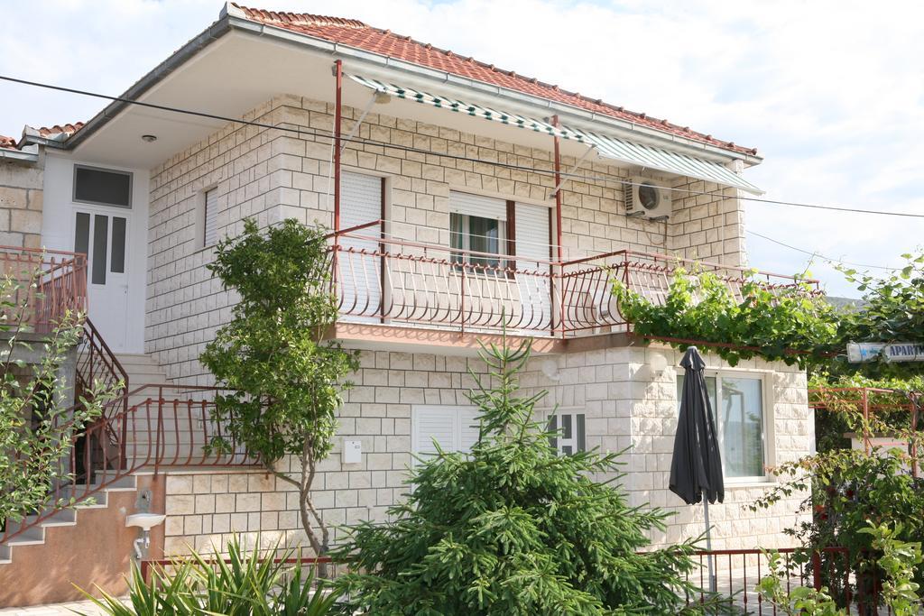 Apartment Nives Trogir Ngoại thất bức ảnh