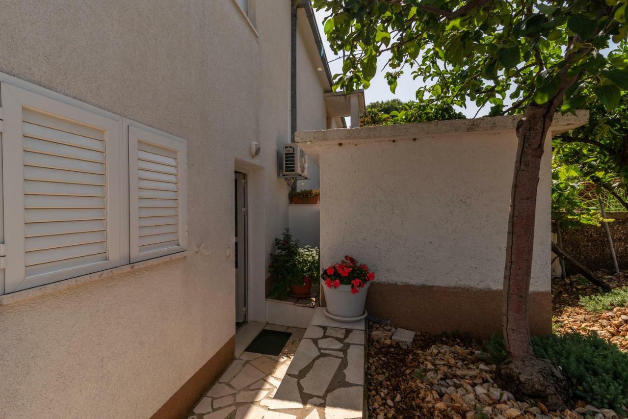 Apartment Nives Trogir Ngoại thất bức ảnh