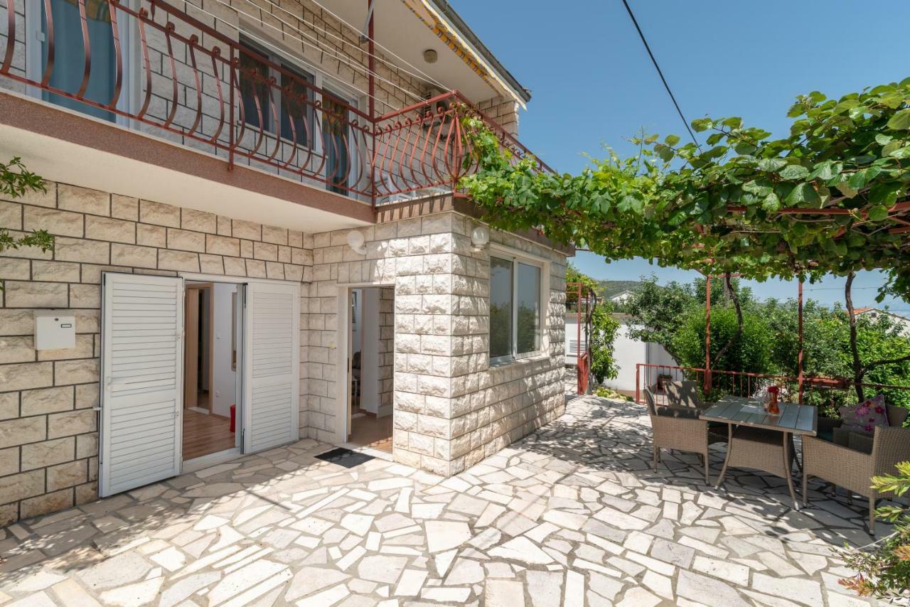 Apartment Nives Trogir Ngoại thất bức ảnh