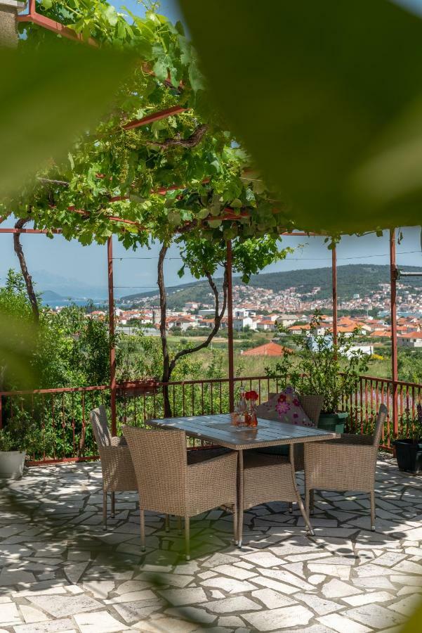 Apartment Nives Trogir Ngoại thất bức ảnh