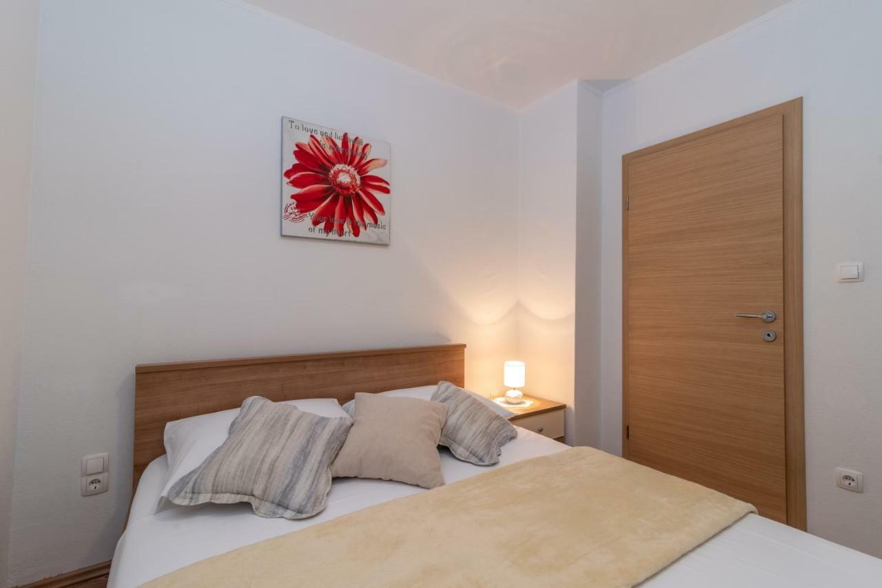 Apartment Nives Trogir Ngoại thất bức ảnh