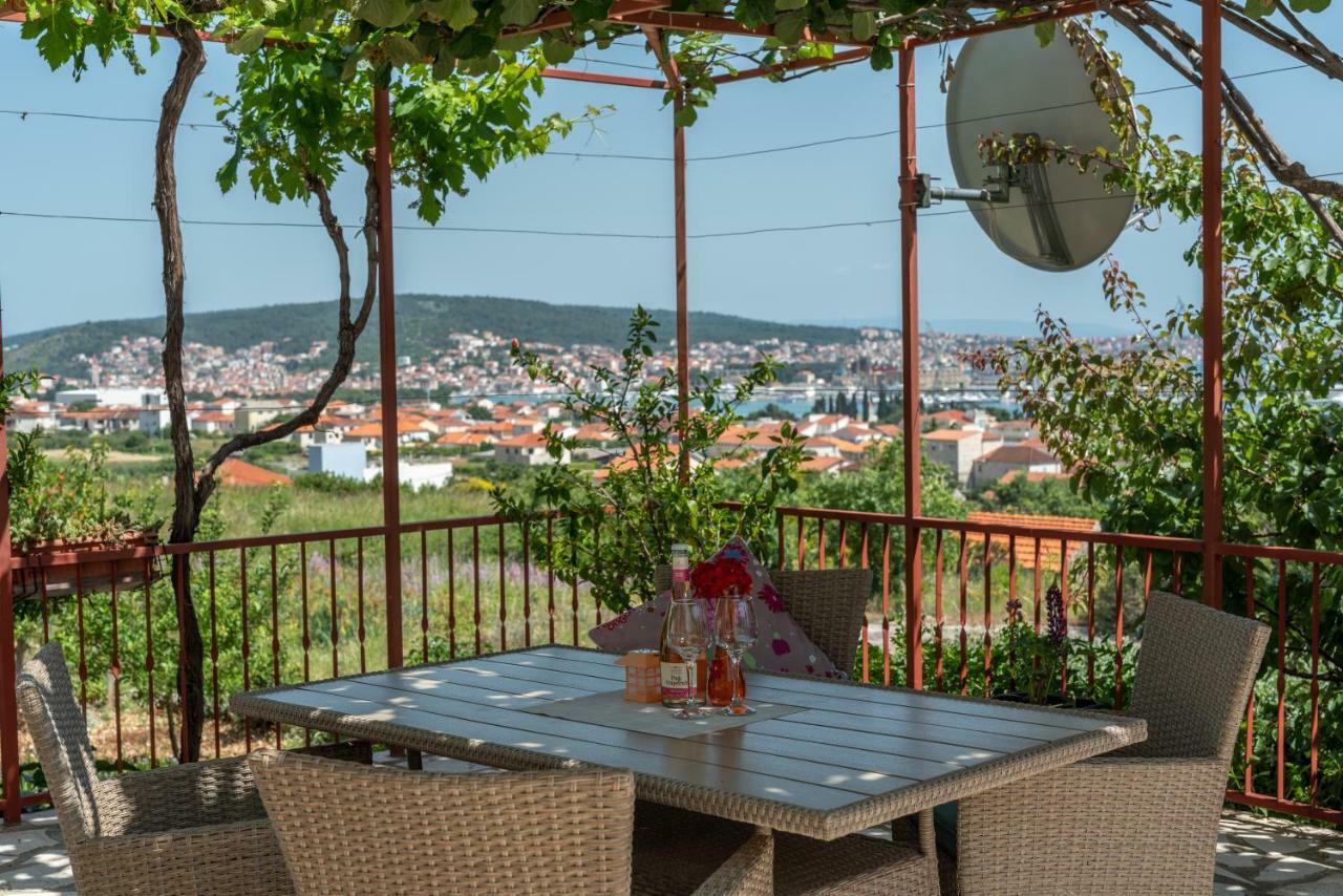 Apartment Nives Trogir Ngoại thất bức ảnh