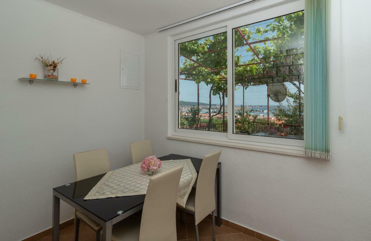 Apartment Nives Trogir Ngoại thất bức ảnh