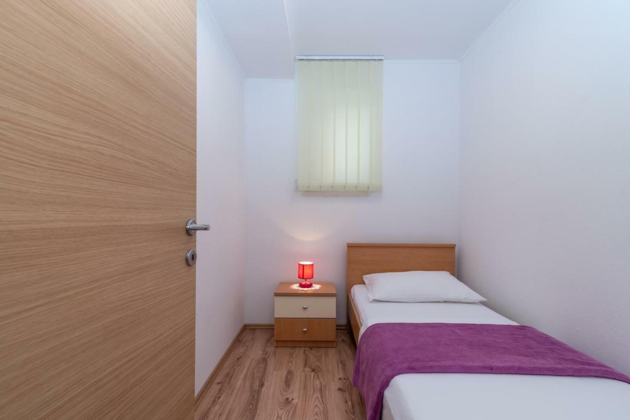 Apartment Nives Trogir Ngoại thất bức ảnh