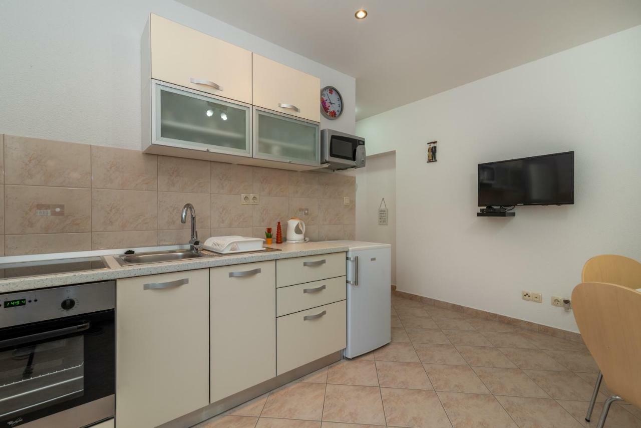 Apartment Nives Trogir Ngoại thất bức ảnh